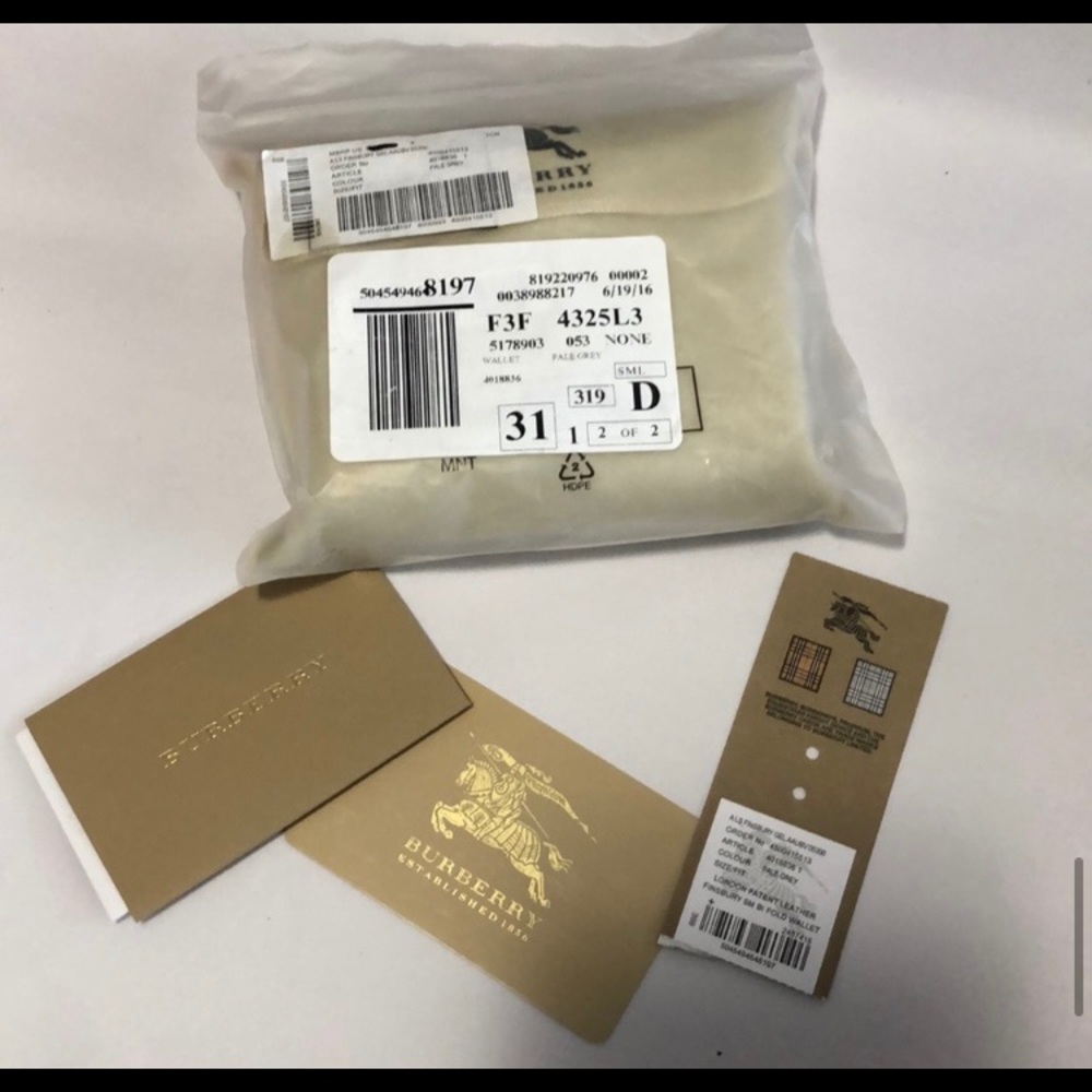 Burberry wallet - Picture 5 of 10